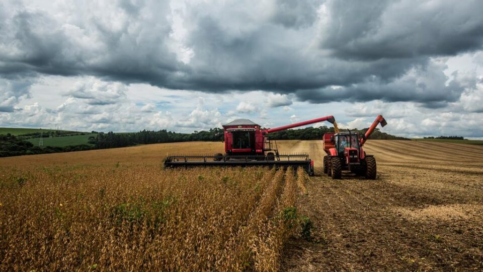 Número de trabalhadores no agronegócio cresce 2% e atinge recorde