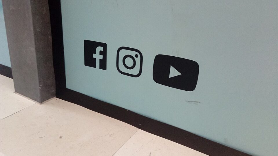 Big Techs serão julgadas nos EUA por “viciar” jovens em redes sociais