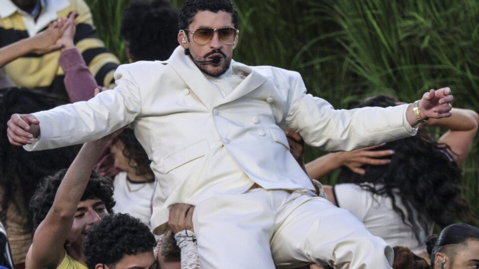 Deputada do PSOL propõe conceder título de cidadão do Brasil a Bad Bunny