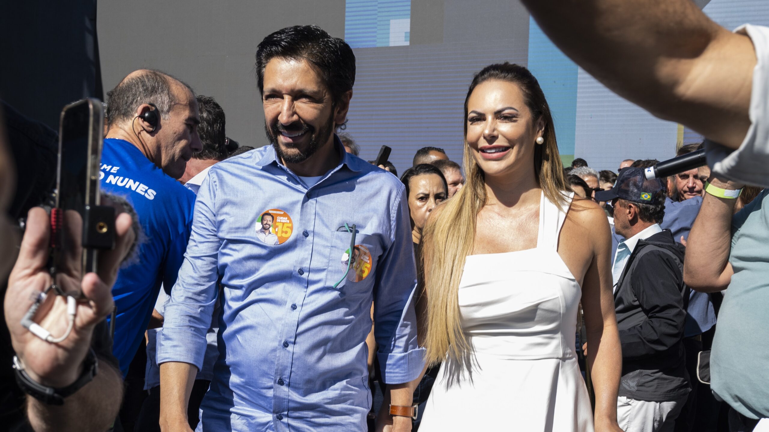 O prefeito de São Paulo, Ricardo Nunes (MDB), e a primeira-dama Regina Carnovale Nunes.