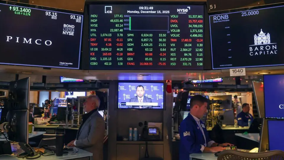 Operadores na Bolsa de Nova York, em dezembro de 2025.