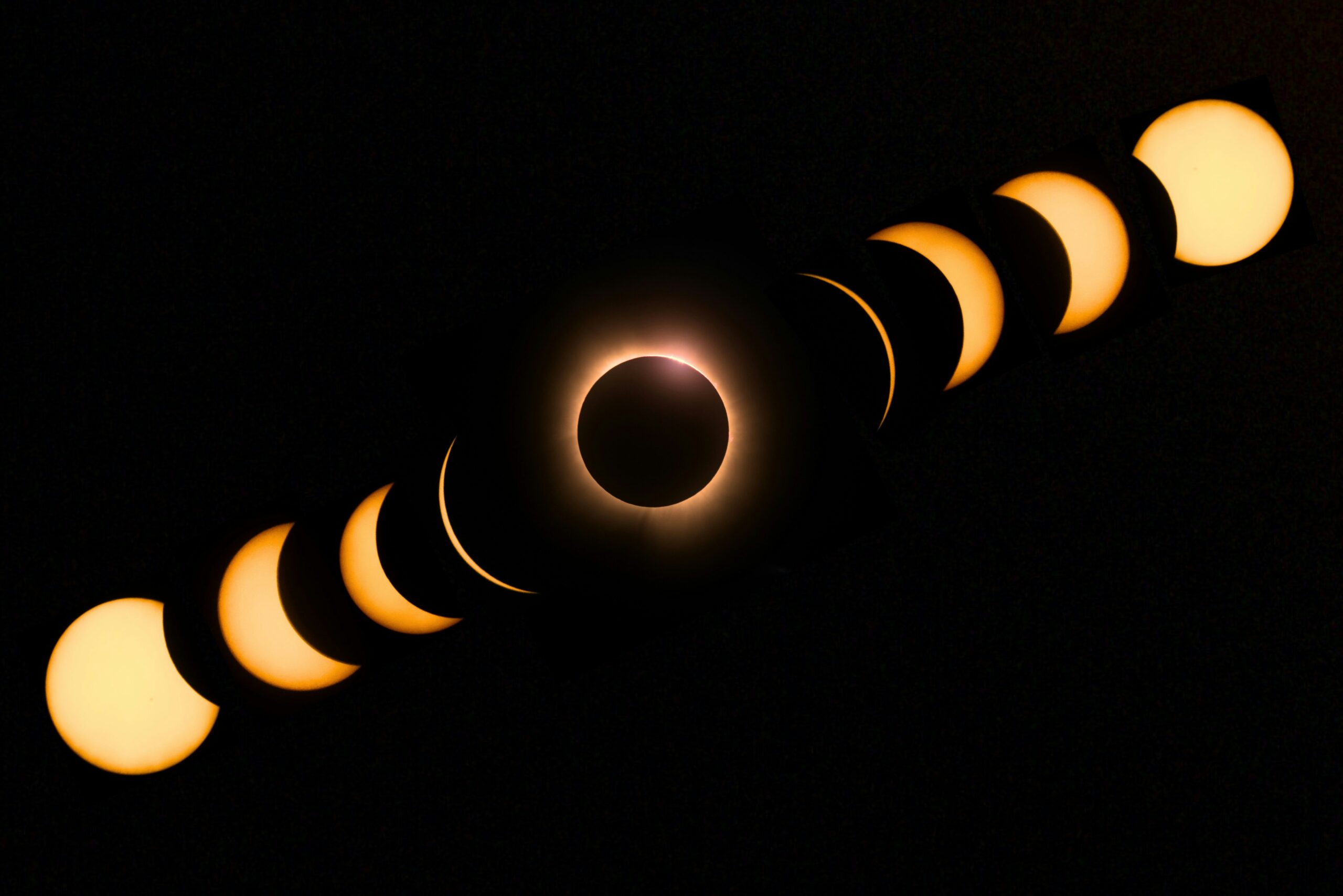 O eclipse solar anular, chamado de ‘anel de fogo’, acontece no dia 17 de fevereiro.