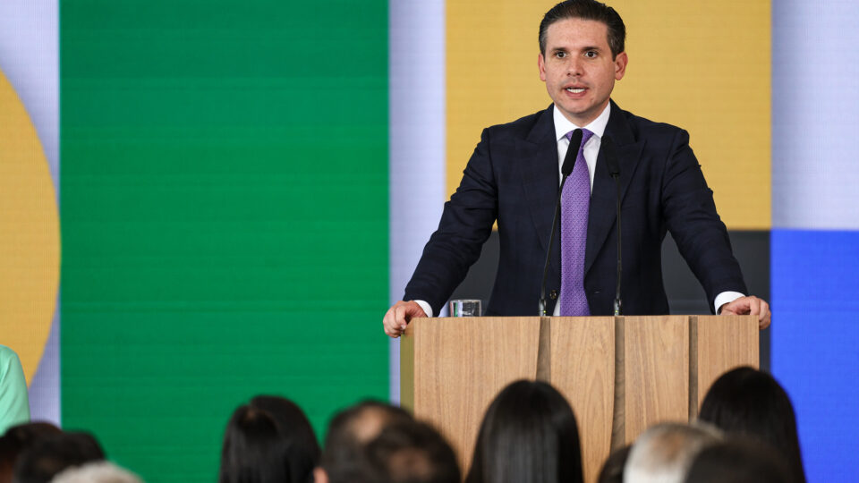 Motta nega “trem da alegria” em gratificação para servidores da Câmara