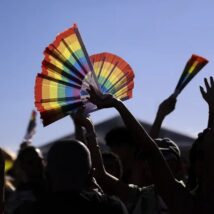 Ação contra feminista por dizer que mulheres trans são homens biológicos entra em fase final Imagem referente a matéria