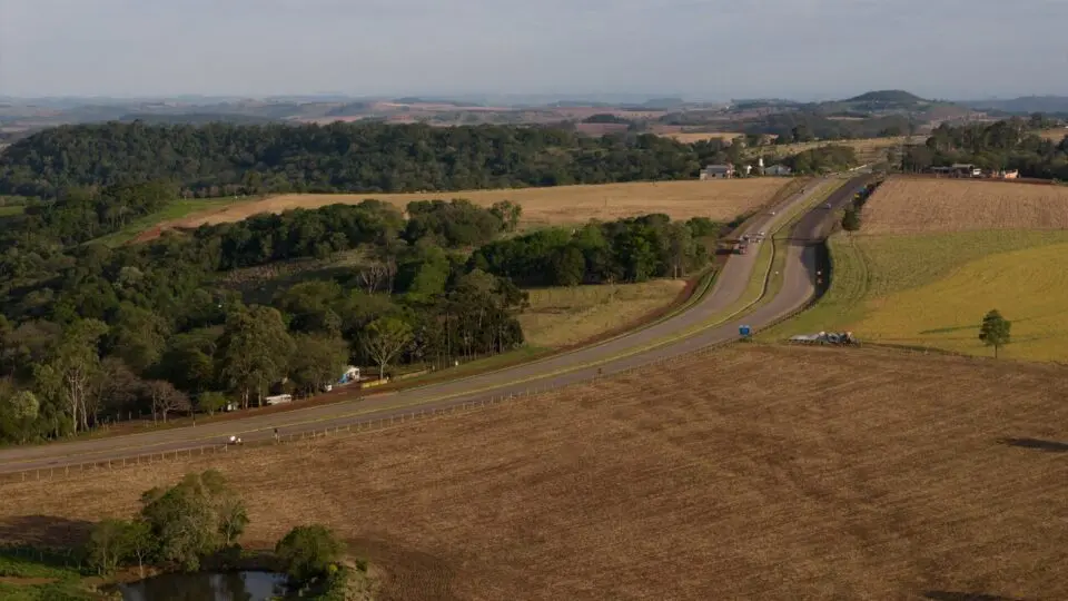 BR-163 integra o pacote de investimentos nas rodovias do oeste e sudoeste do Paraná, que receberão duplicações e melhorias com financiamento de R$ 9,2 bilhões aprovado pelo BNDES.