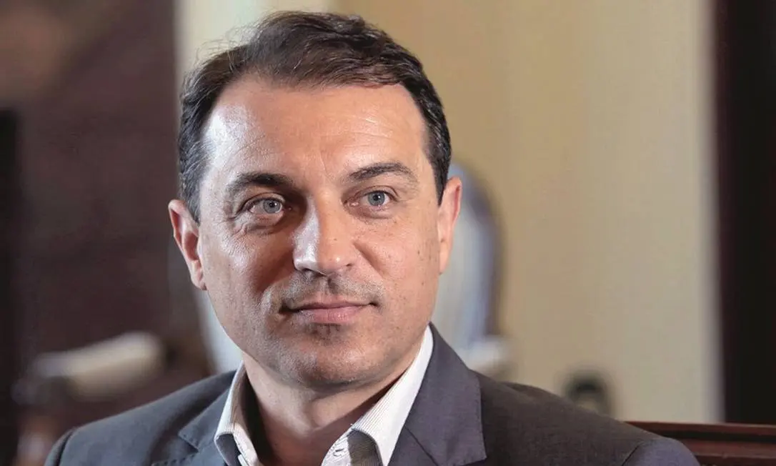 os políticos que fizeram de SC o estado mais conservador do país