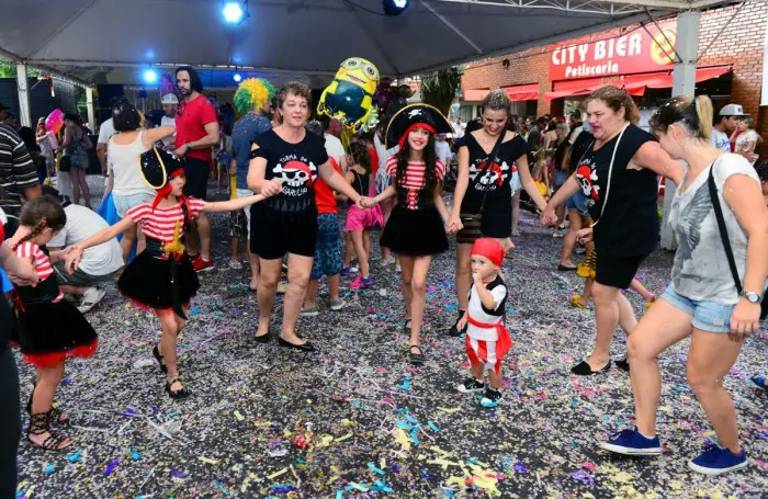 Programação de carnaval em Foz do Iguaçu 2026