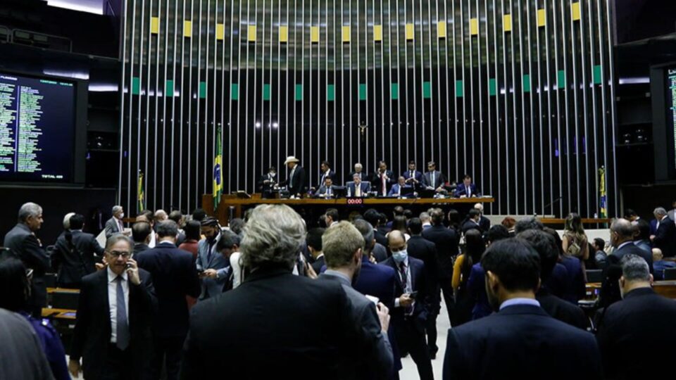 O que dizem (e não dizem) os manifestos dos partidos brasileiros