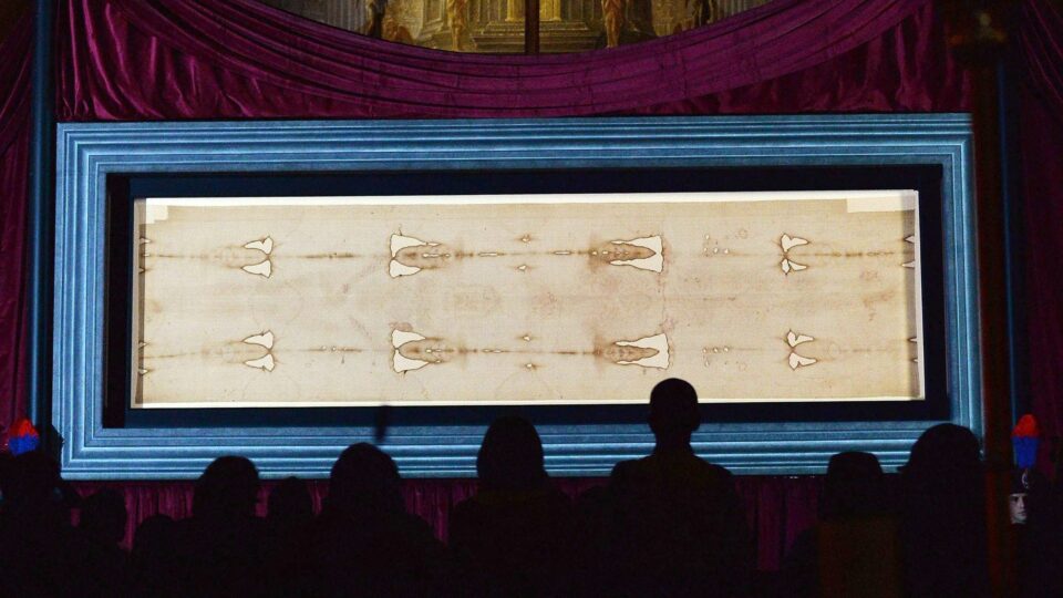 Pesquisadores rebatem designer brasileiro que considerou o Sudário uma farsa