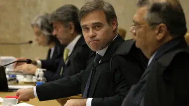 Ministro André Mendonça, do STF, foi sorteado para relatar caso Master após saída de Dias Toffoli