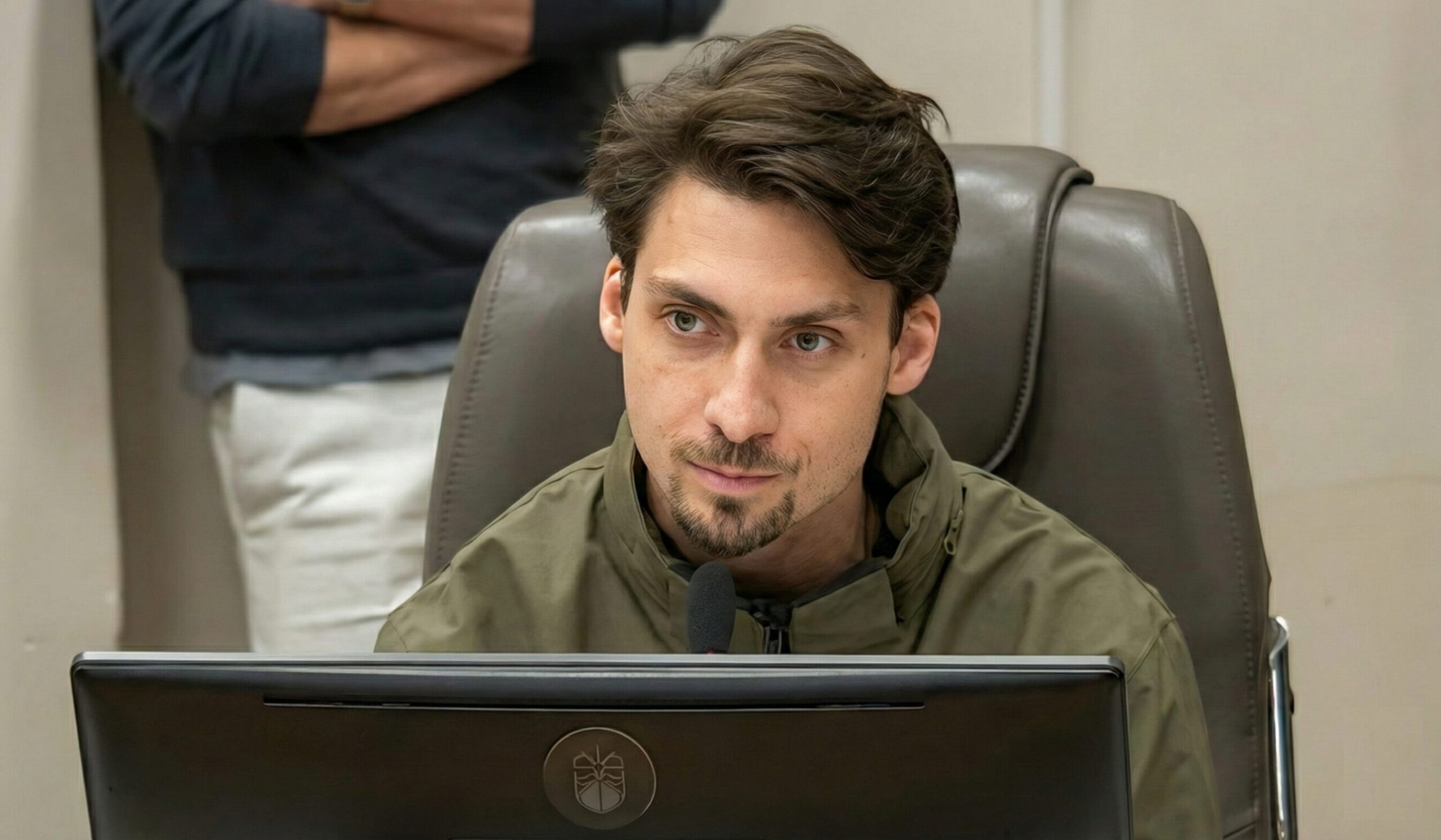 Renan visita Bolsonaro preso e diz que pai está “projetando futuro”