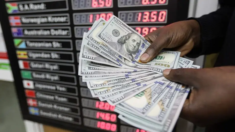 O dólar continua sendo a referência global. Até quando?