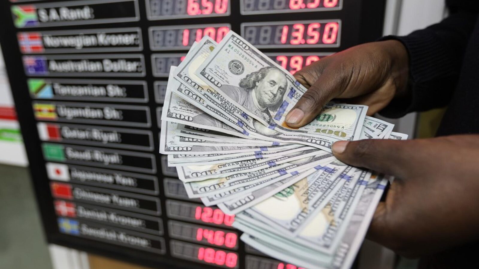 O dólar continua sendo a referência global. Até quando?