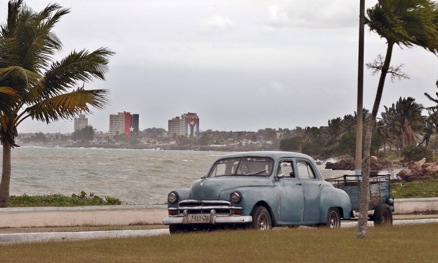 Trump prevê acordo com Cuba e expatriados felizes em retornar à ilha