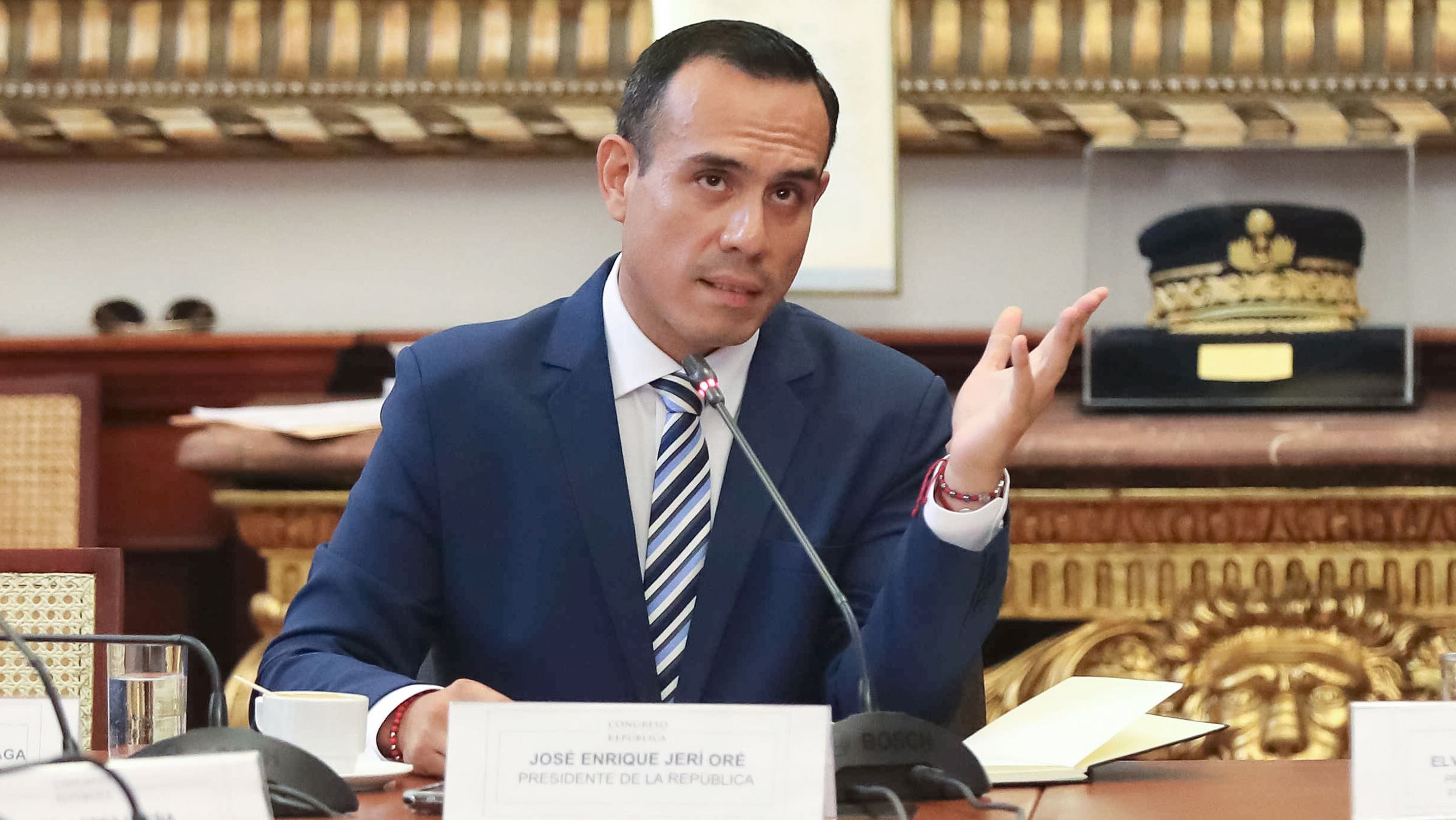 Congresso do Peru destitui o presidente interino José Jerí