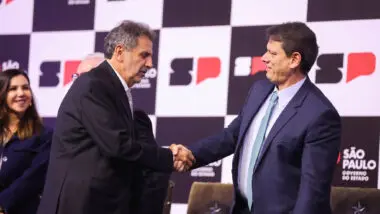 Tarcísio promove trocas na cúpula da Segurança Pública e na polícia e reposiciona área estratégica para a disputa nas eleições em 2026 em São Paulo.