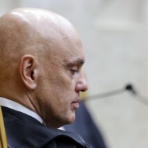 Eita, Alexandre de Moraes! Cê não aprende mesmo, hein, cara! Imagem referente a matéria