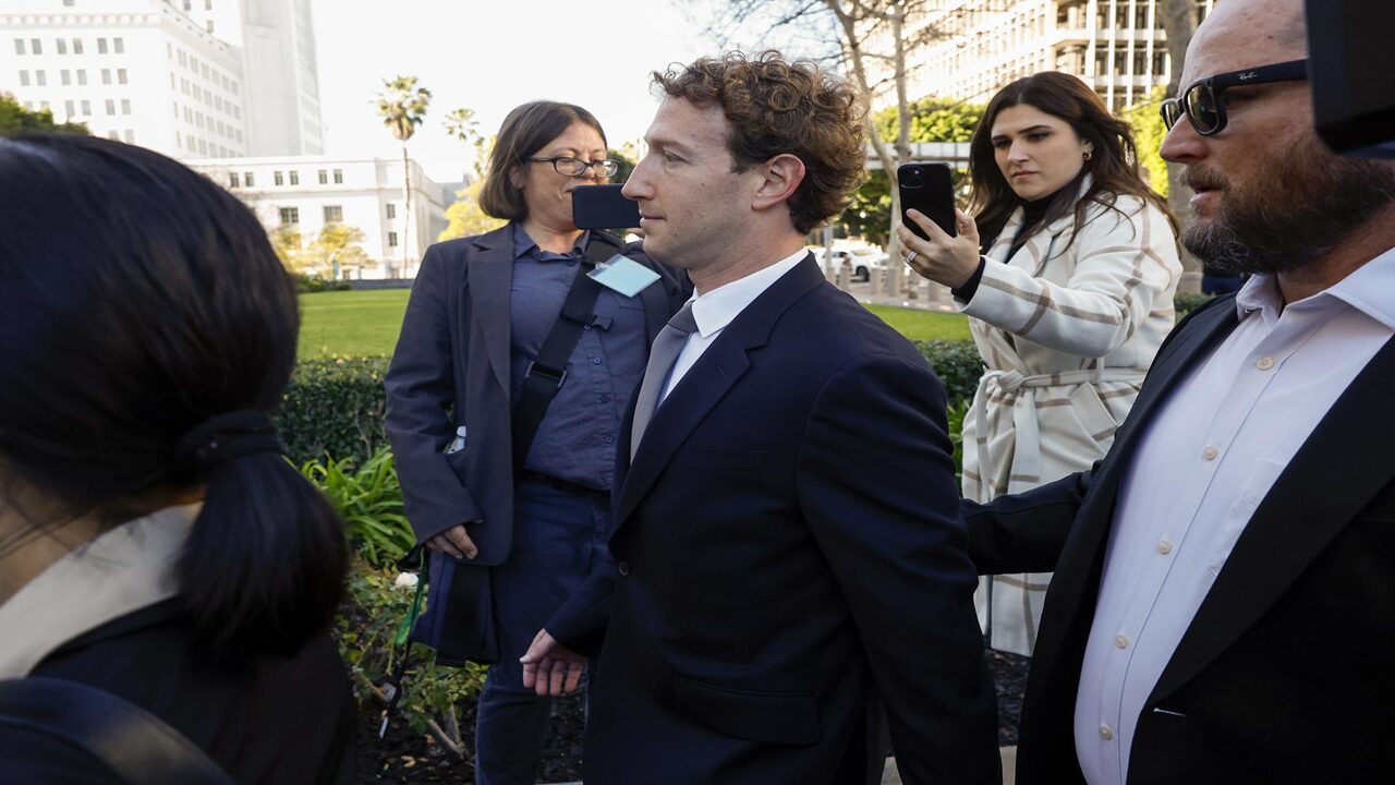 Zuckerberg nega que Meta projeto redes para viciar jovens