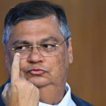 Dino proíbe que Congresso vote novos “penduricalhos” acima do teto Flávio Dino