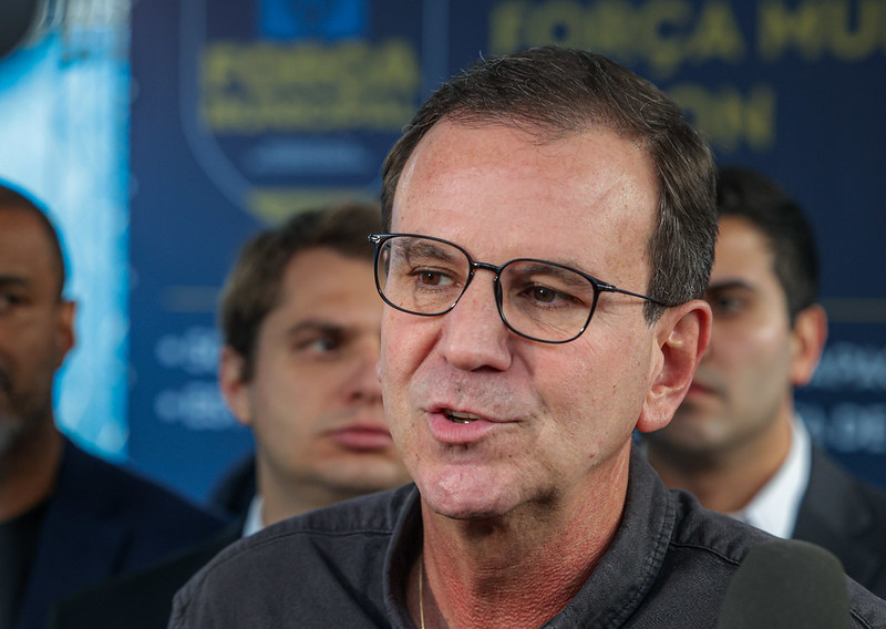 Disputa pelo governo do Rio de Janeiro envolve aliança entre prefeito do PSD, cúpula do MDB e o governo Lula.