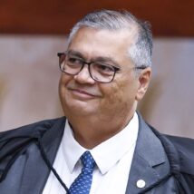 Penduricalhos bilionários do Judiciário são esquecidos por Flávio Dino Imagem referente a matéria