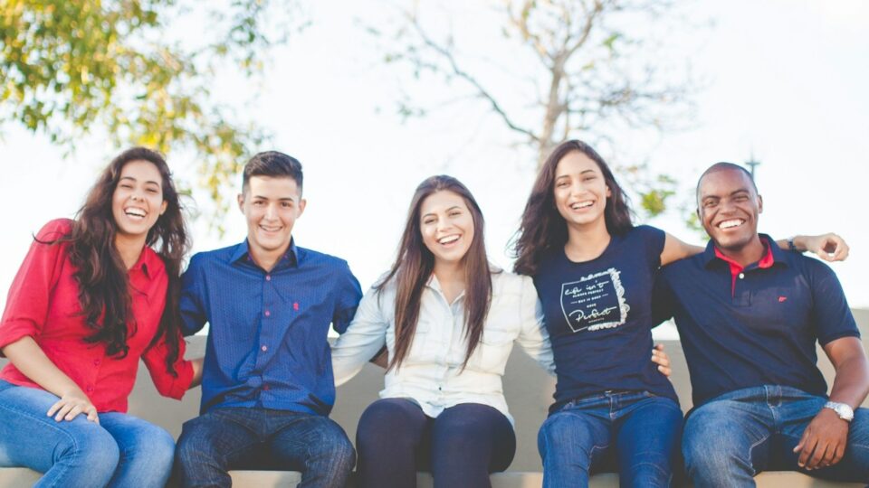 Bilhete para a Geração Z: abrir caminho pelo mundo