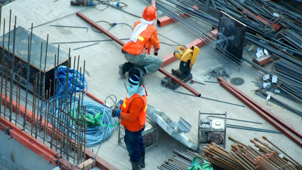 Mais anos de estudo, pouca produtividade: o paradoxo brasileiro