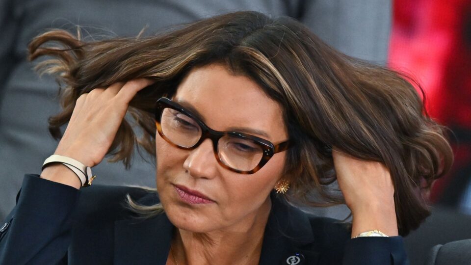 Janja está furiosa: “Até defecaram na estátua do Meu Marido!”