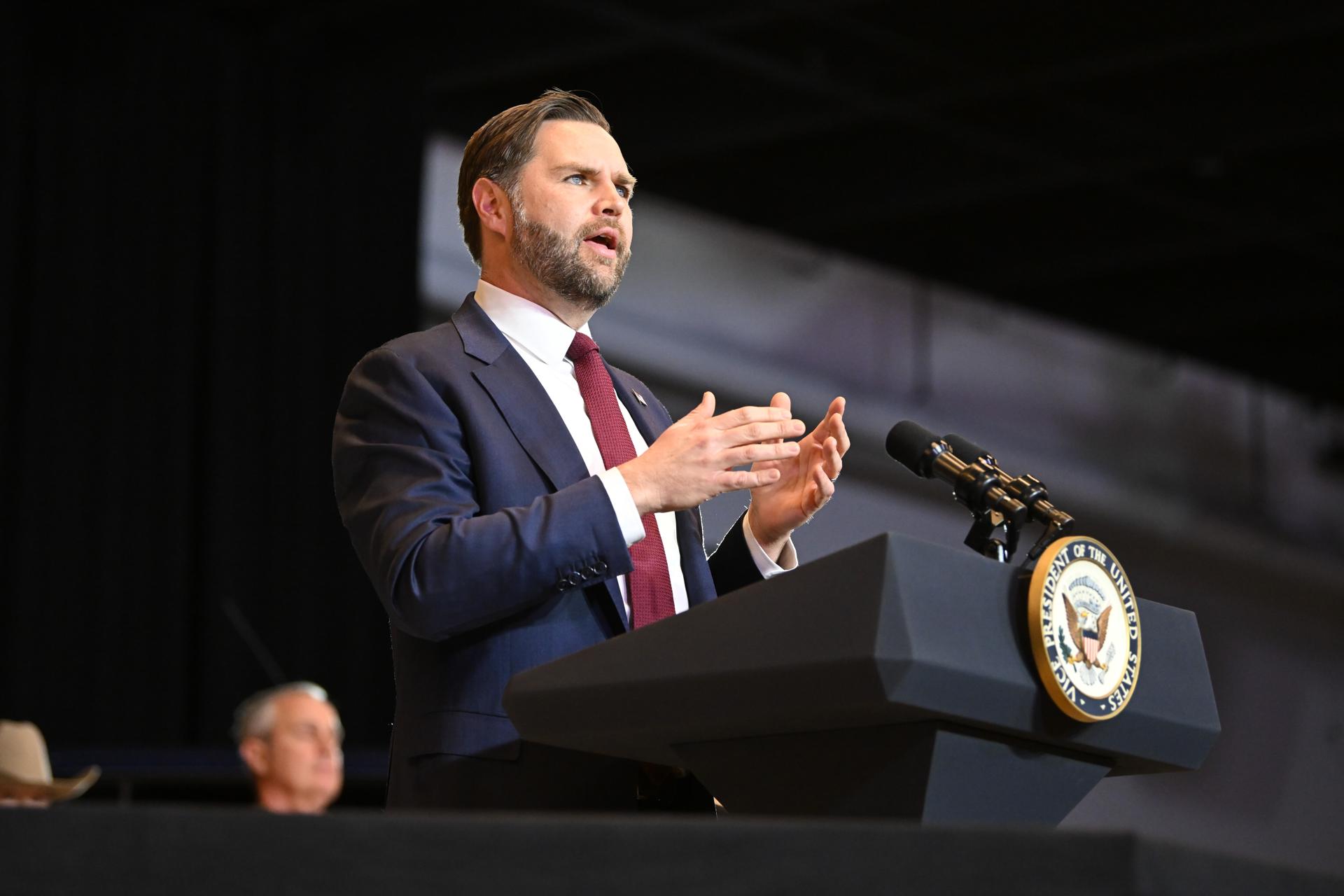 Vice dos EUA chama decisão sobre tarifas “ilegais”