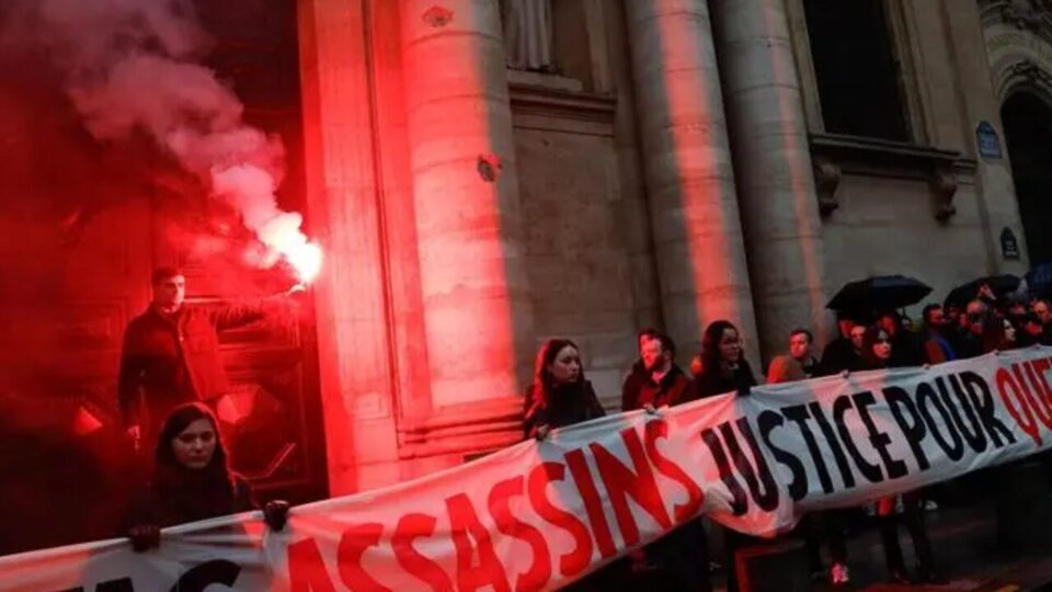 Milhares vão às ruas para homenagear jovem de direita morto por militantes esquerdistas na França