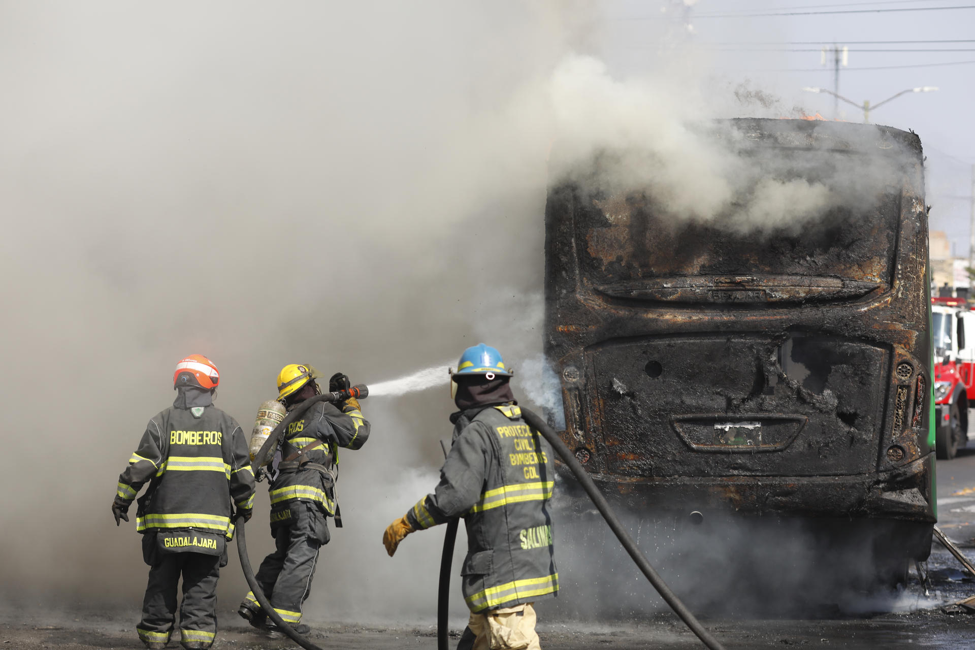 Morte do chefe do cartel “El Mencho” desencadeia onda de violência no México