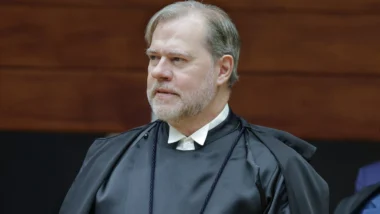 Fachin confirma arquivamento de pedido de suspeição contra Toffoli no caso Master