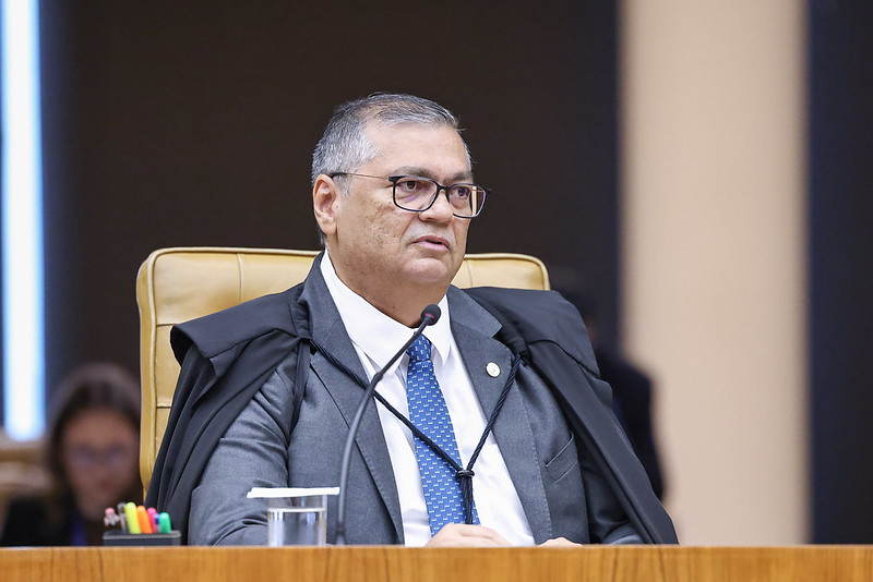 Ministro ainda lamentou não poder, por vedação do cargo, se defender do que classificou como “agressões e mentiras”.