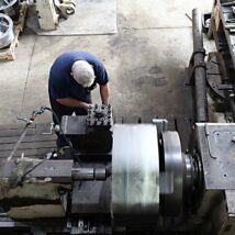 Estudo da CNI aponta que micro e pequenas empresas industriais devem sofrer os maiores impactos com a mudança. Imagem referente a matéria