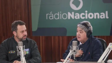 Ministro foi convidado de estreia de programa na Rádio Nacional.