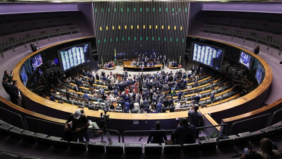 Fundo partidário bate recorde: veja quanto cada partido ganhou