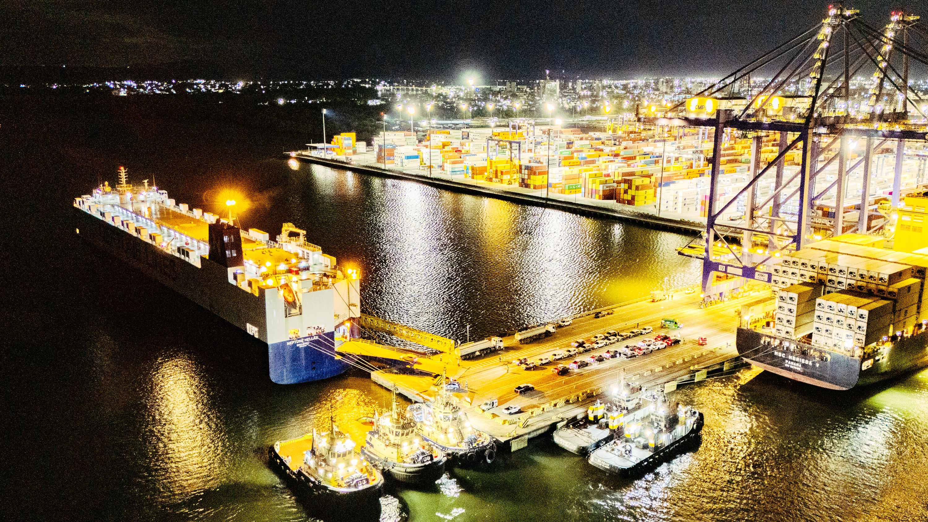 Movimentação de cargas no terminal de Paranaguá (PR): Brasil saiu ganhando com revés de Trump na Suprema Corte, mesmo depois que líder norte-americano anunciou nova tarifa global.