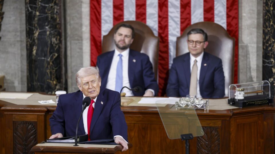 Trump repete alegações de fraude e pressiona Congresso sobre nova legislação eleitoral