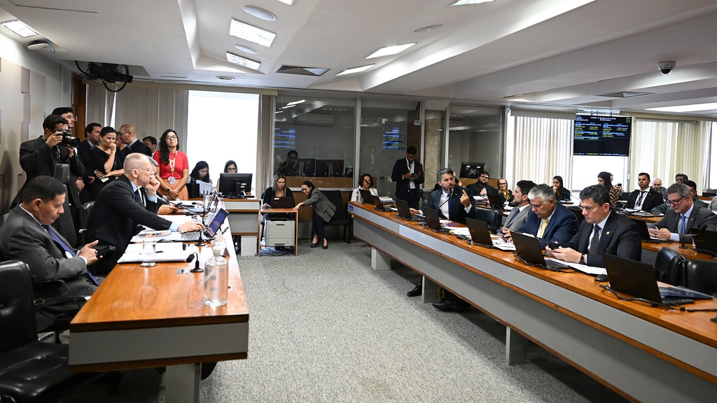 Datas ainda serão marcadas. Colegiado também aprovou quebras de sigilos e outros depoimentos de envolvidos com caso Master.