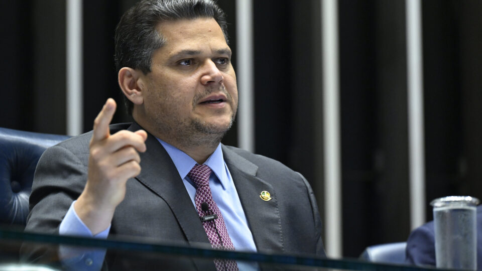 Oposição dribla Alcolumbre para avançar em investigação sobre Master e Toffoli