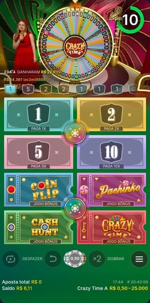 Rodada de Crazy Time com apresentadora na tela