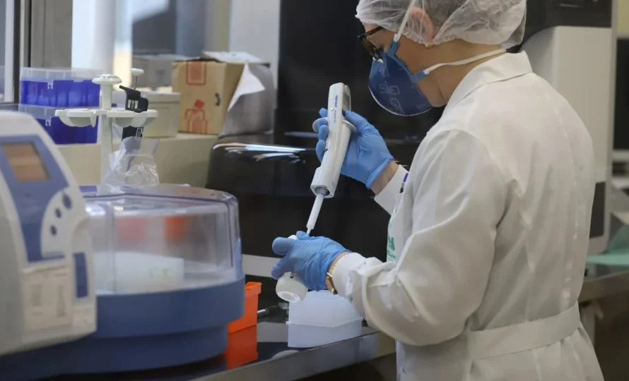 Primeiro caso de mpox no Paraná em 2026 foi confirmado em Foz do Iguaçu.