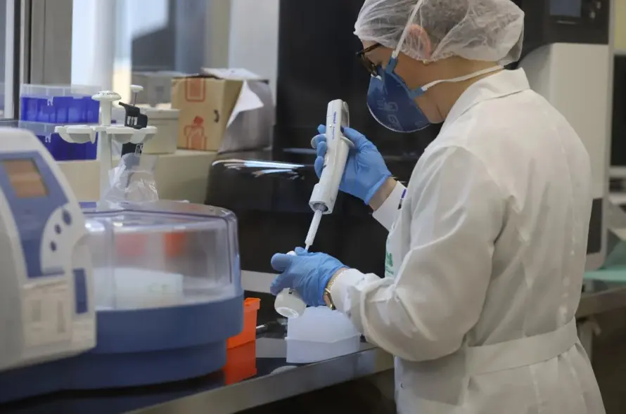 Primeiro caso de mpox no Paraná em 2026 foi confirmado em Foz do Iguaçu.