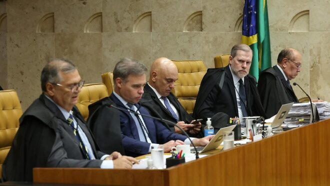 Quem ganhará a disputa no STF pelo corte de penduricalhos?