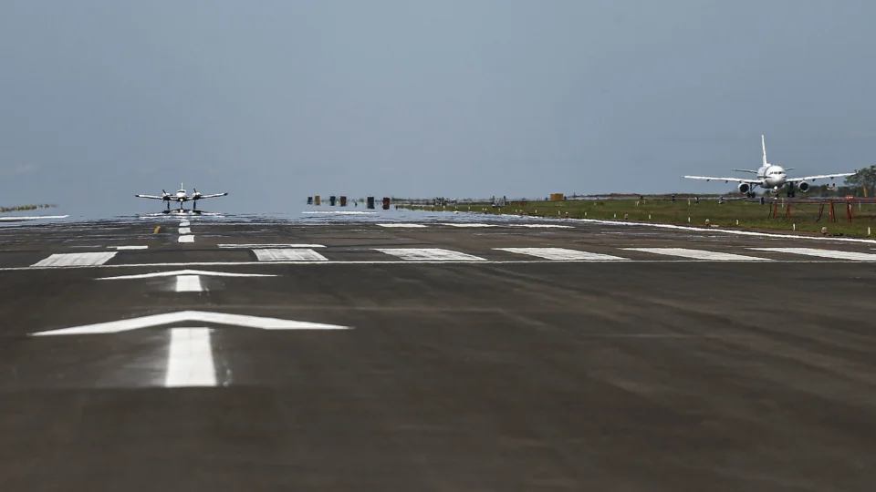 Especialistas defendem maior conectividade internacional para consolidar o Paraná como polo competitivo no transporte aéreo.
