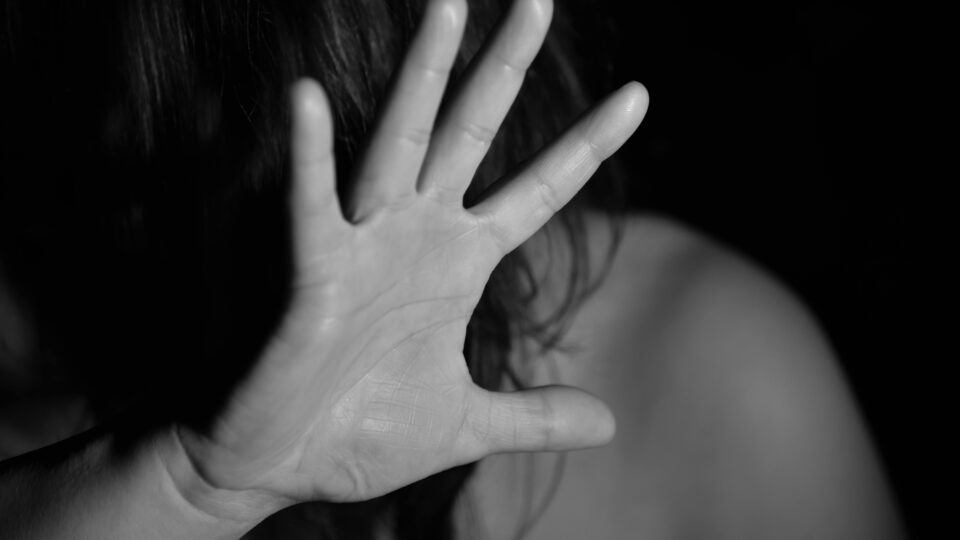 Pornografia: indústria da degradação e da exploração humana