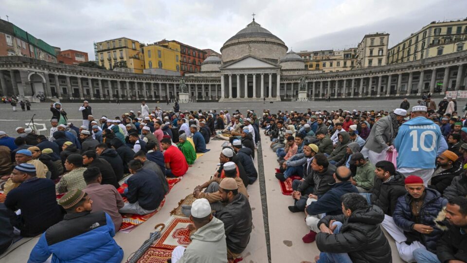 Na Quaresma, a Europa submissa deseja “Feliz Ramadã”