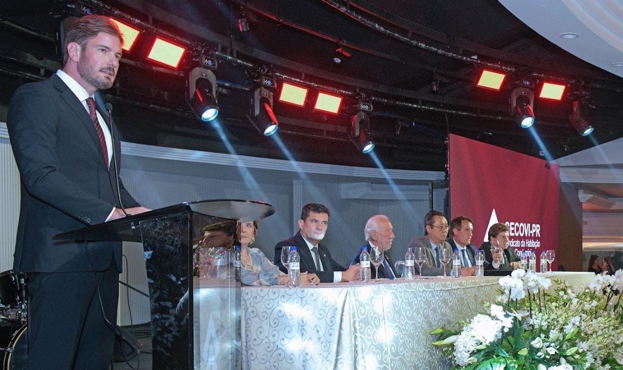 Carlos Tavarnaro assume presidência do Secovi