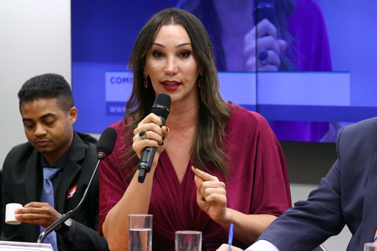 A jogadora Tiffany, do Osasco, em audiência na Câmara dos Deputados em 2019.