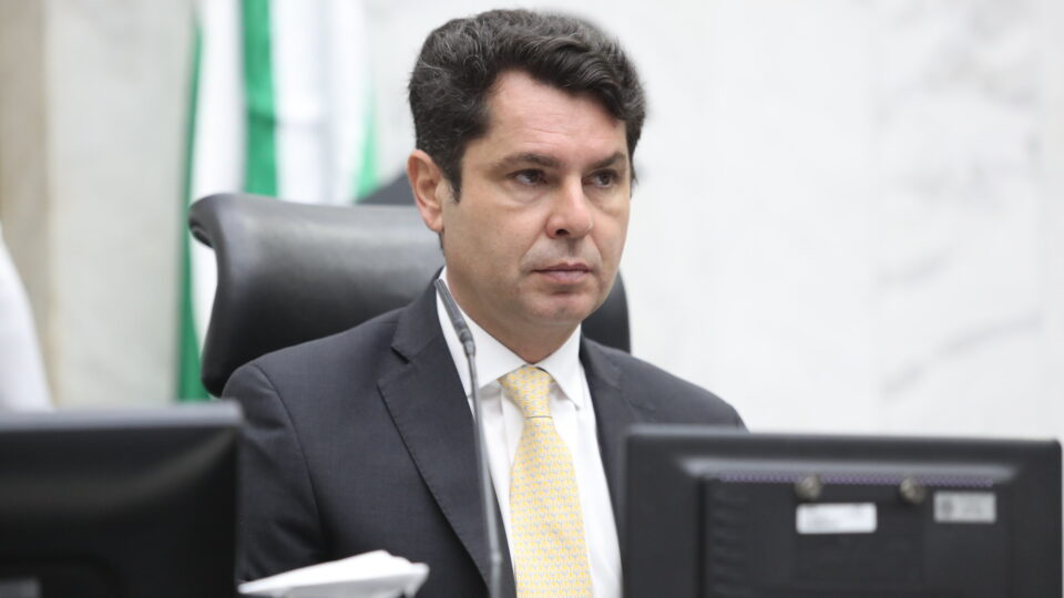 Decisão de Ratinho Junior sobre escolhido sai em março e Curi não descarta deixar PSD